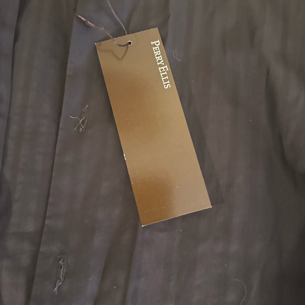 Perry Ellis Deep Brown Button-Up Shirt NWT MED - Picture 3 of 8